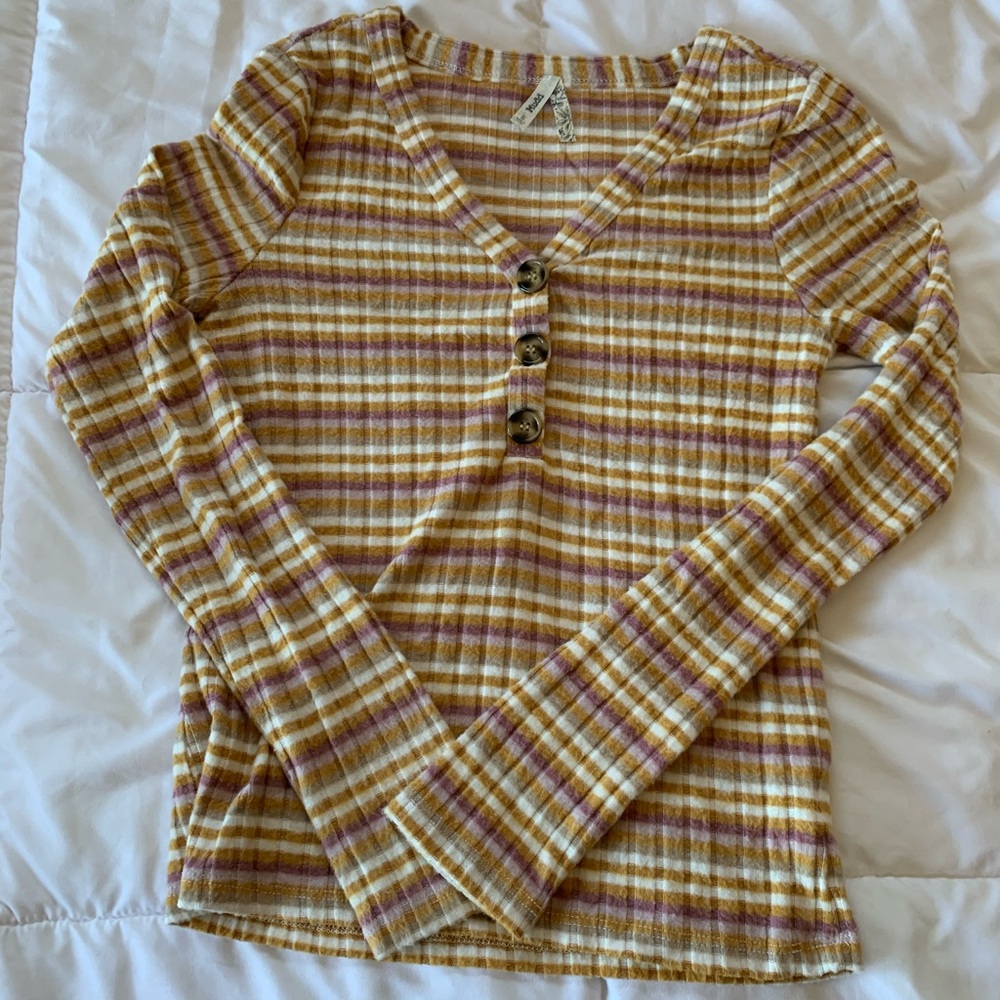 yellow v neck